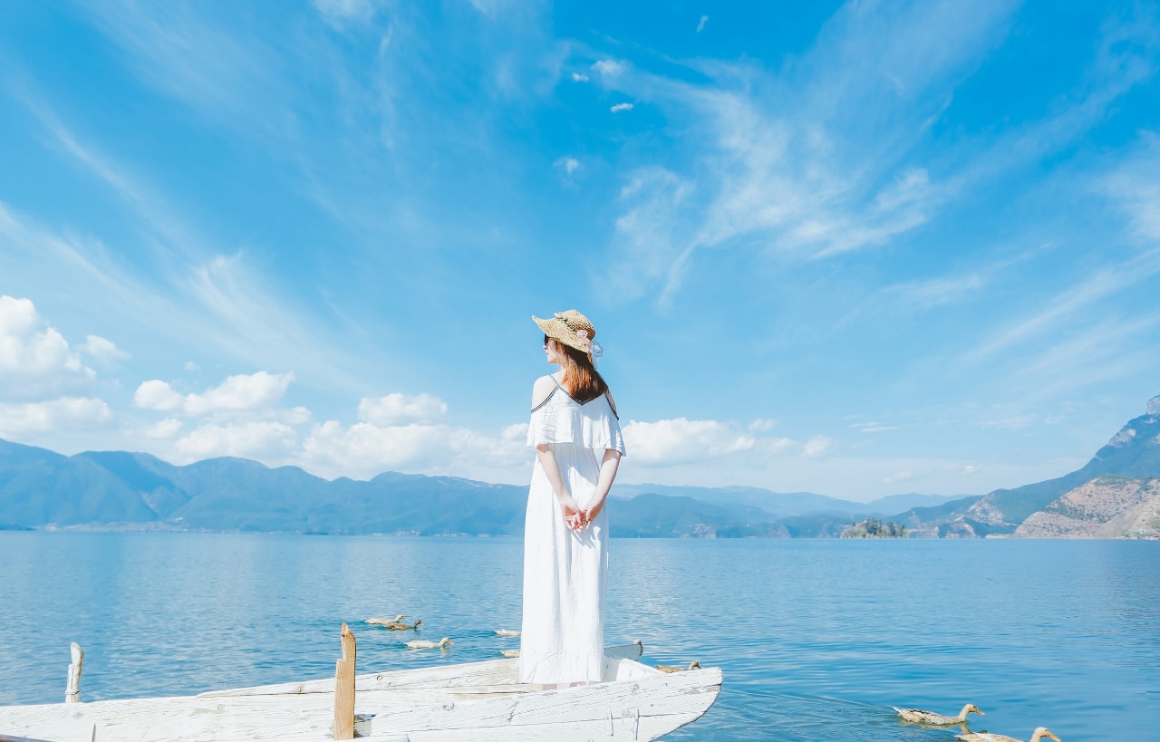 Two-day tour to Lugu Lake, Lijiang, Yunnan with a small group of 15 people