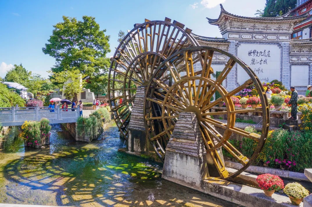 Departure point - Lijiang;
Today is the gathering time for the event. We provide free 24-hour airport/station pick-up service. The pick-up guy will take you to the gathering hotel and report Dream Yunnan + name to check in. Friends who arrive early can fr