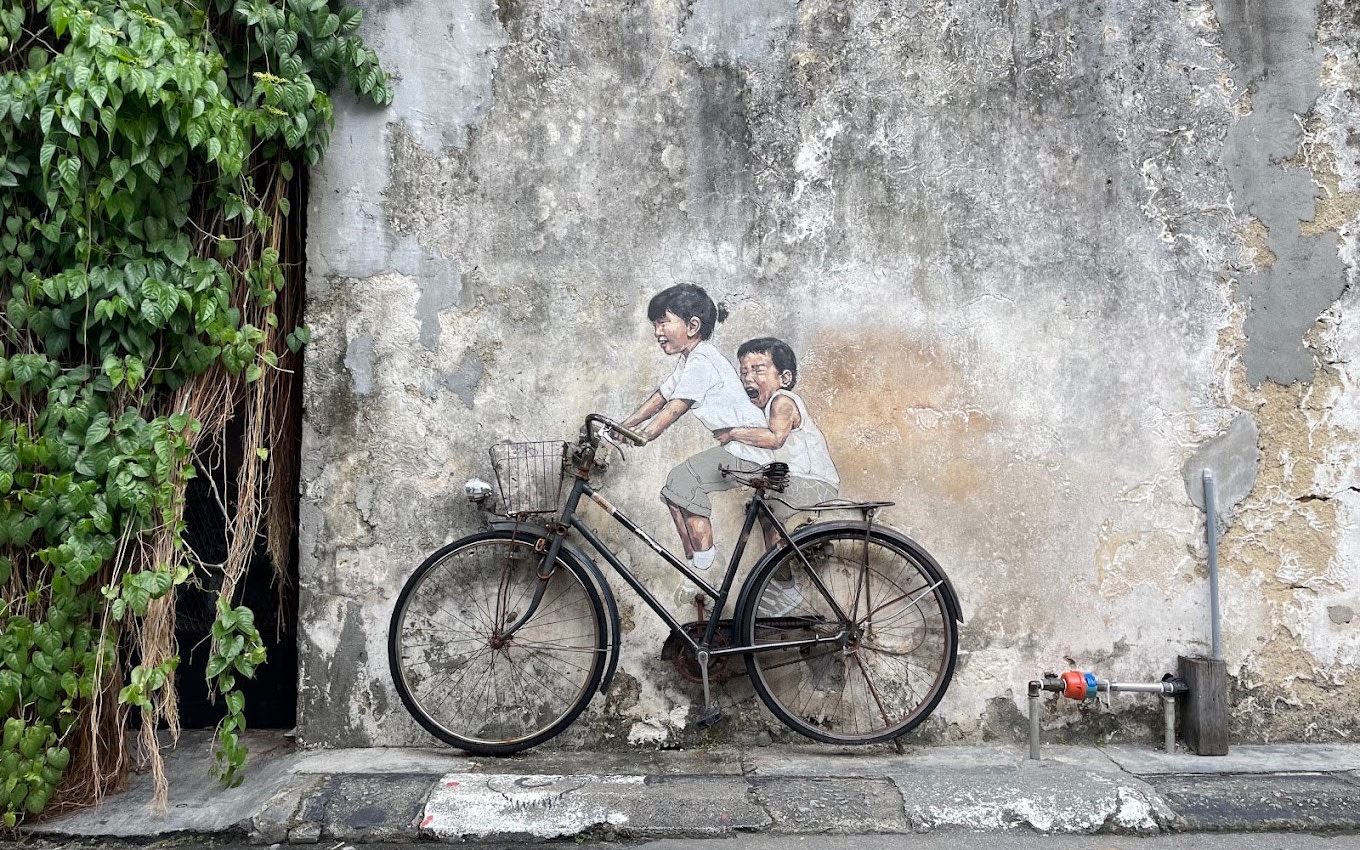 Penang Island Day Tour with Penang Hill & Kek Lok Si