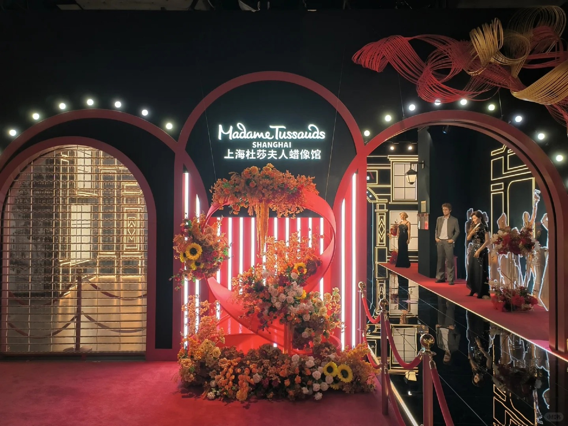 Madame Tussauds Shanghai Half-Day Tour (Close-up Photos with Celebrity Wax Figures + Immersive Hollywood Exploration + Interactive Challenge with Sports Stars + Red Carpet Fashion Zone + Round Trip to Shanghai)