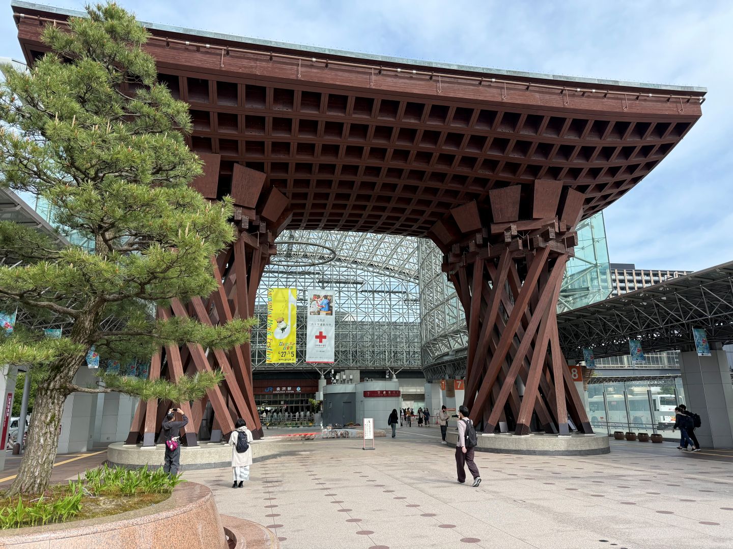 從金澤車站直達，免去轉乘煩惱，輕鬆又便利。