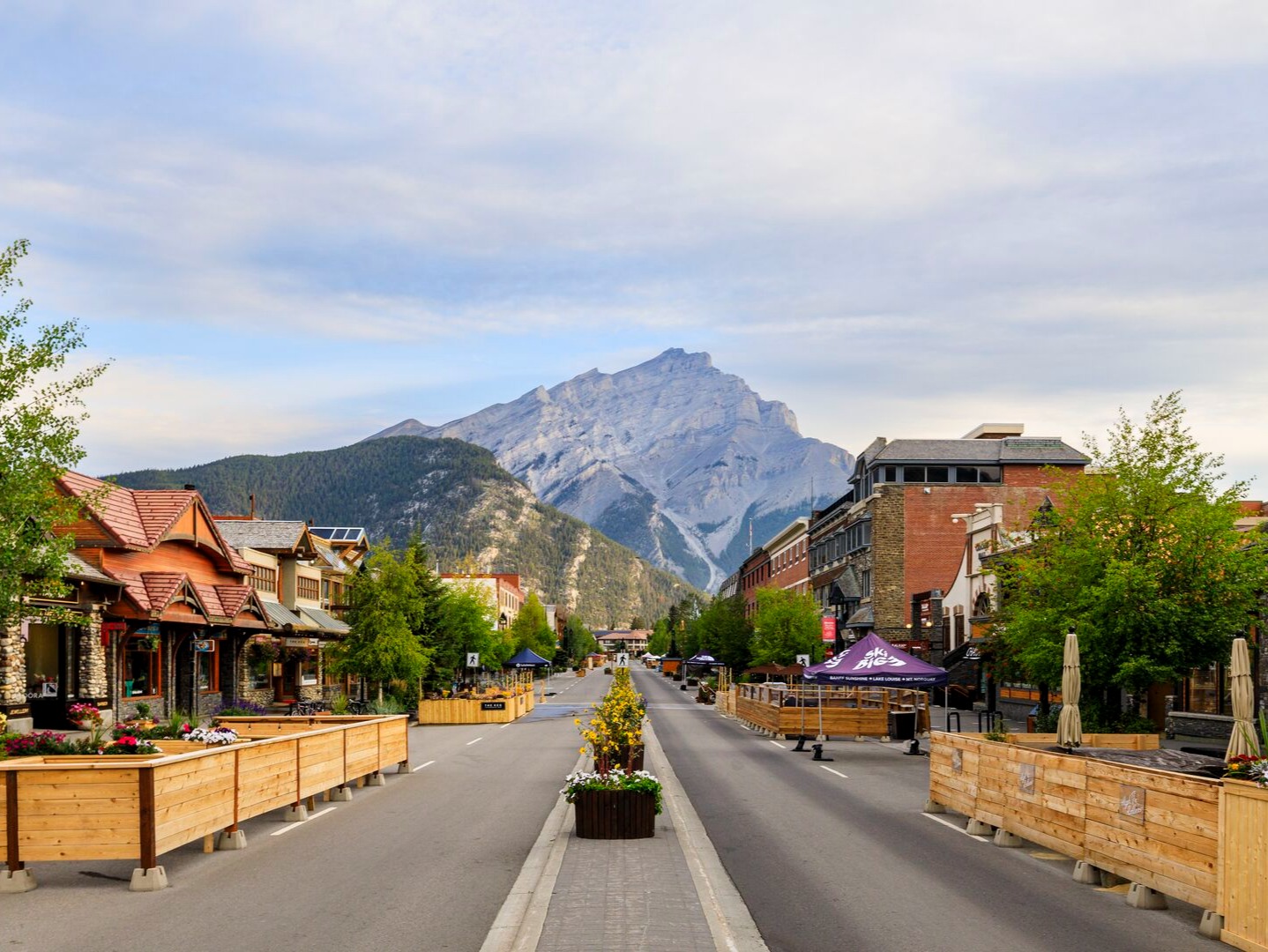 Lake Louise, Moraine Lake, Banff Gondola or Hot Springs Day Tour