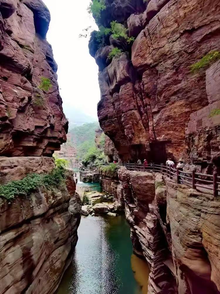 雲臺少紅石峽