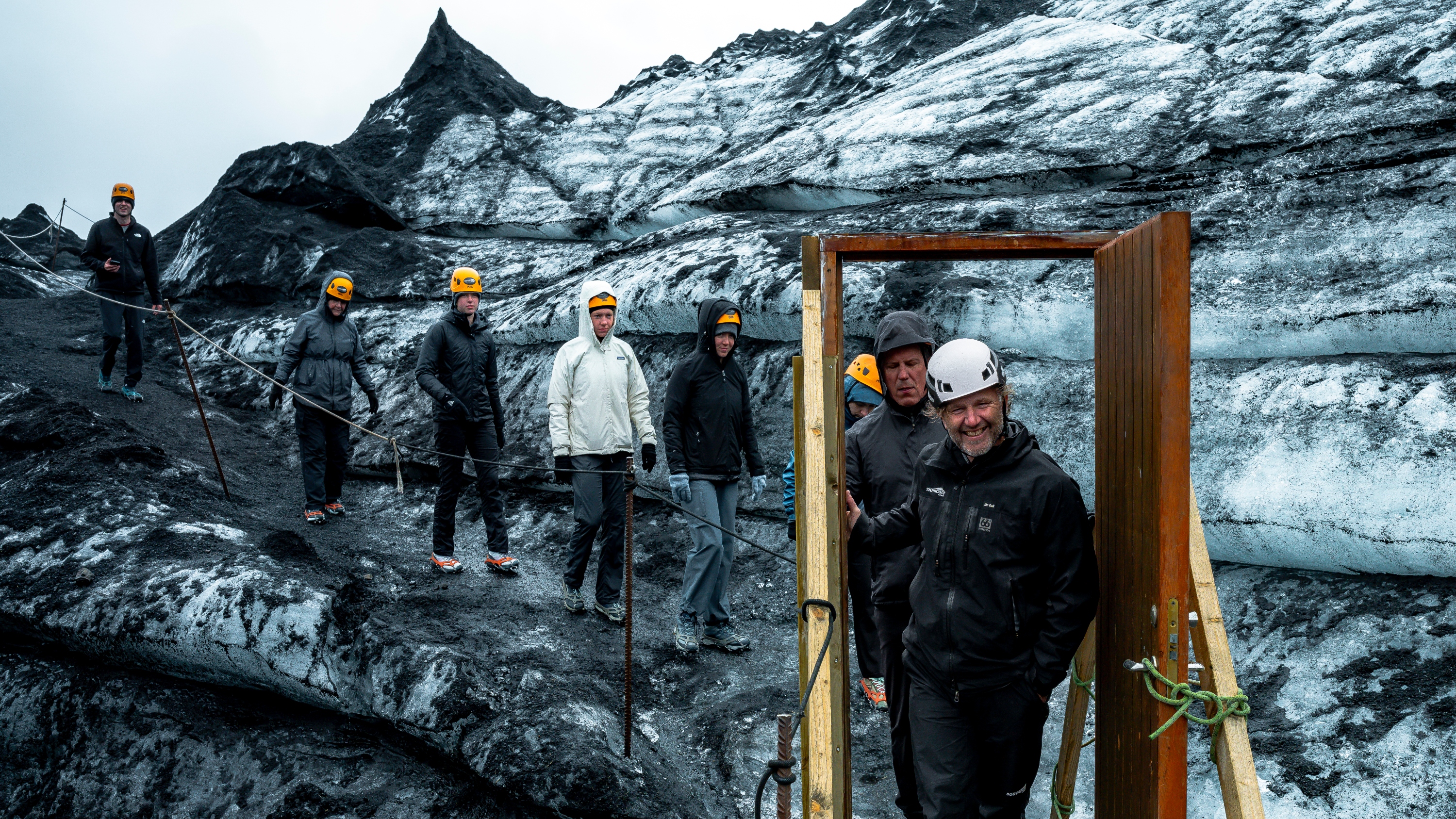 卡特拉火山冰洞之旅