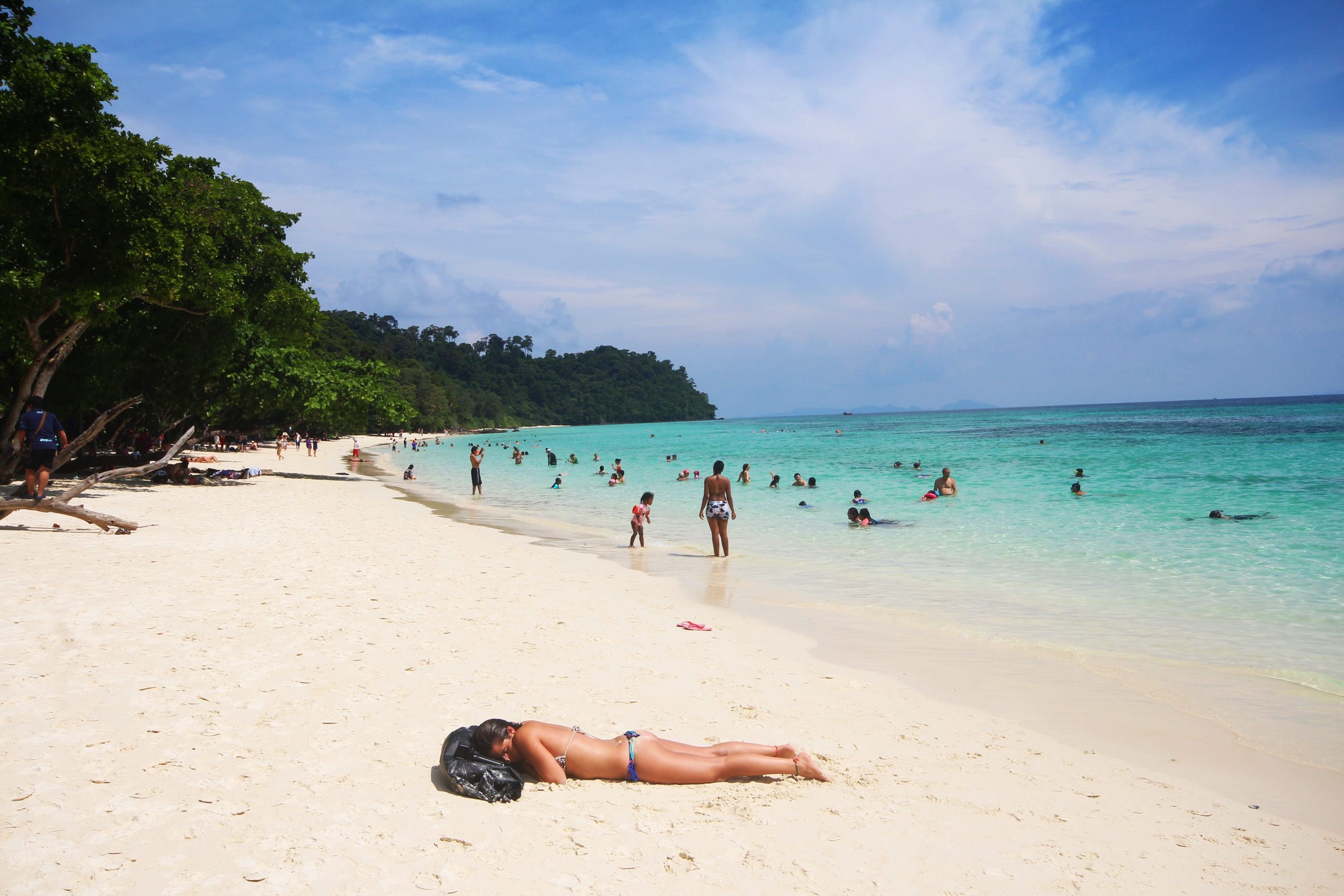 蘭達島： Koh Rok & Koh Haa浮潛之旅（乘坐快艇）