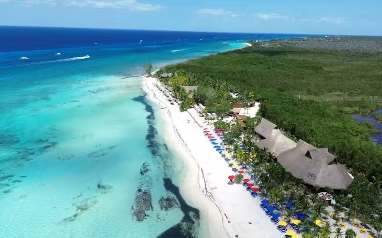 KUZA Beach & Adventure Park Ticket in Cozumel