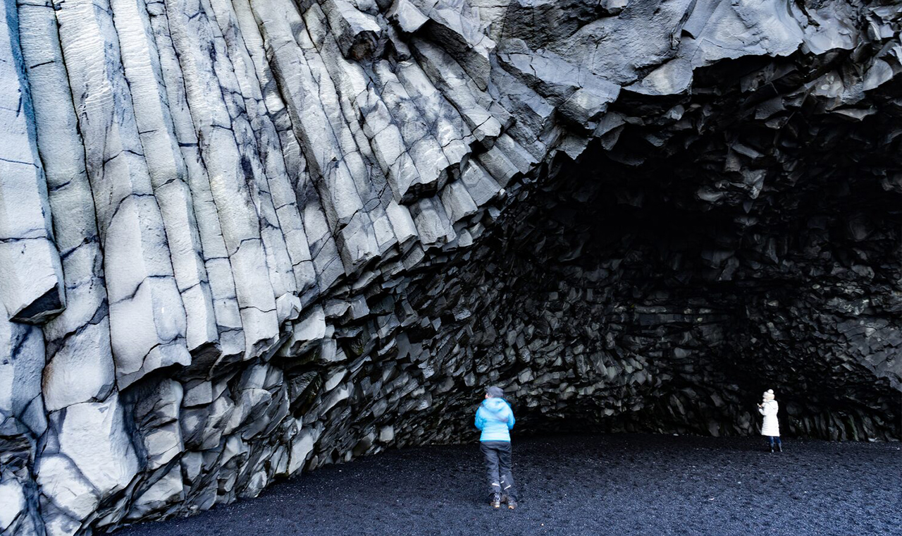 South Coast Classic Day Tour in Iceland: Seljalandsfoss Waterfall, Black Sand Beach, and Vik Town - Explore the Mysterious Glacier Country