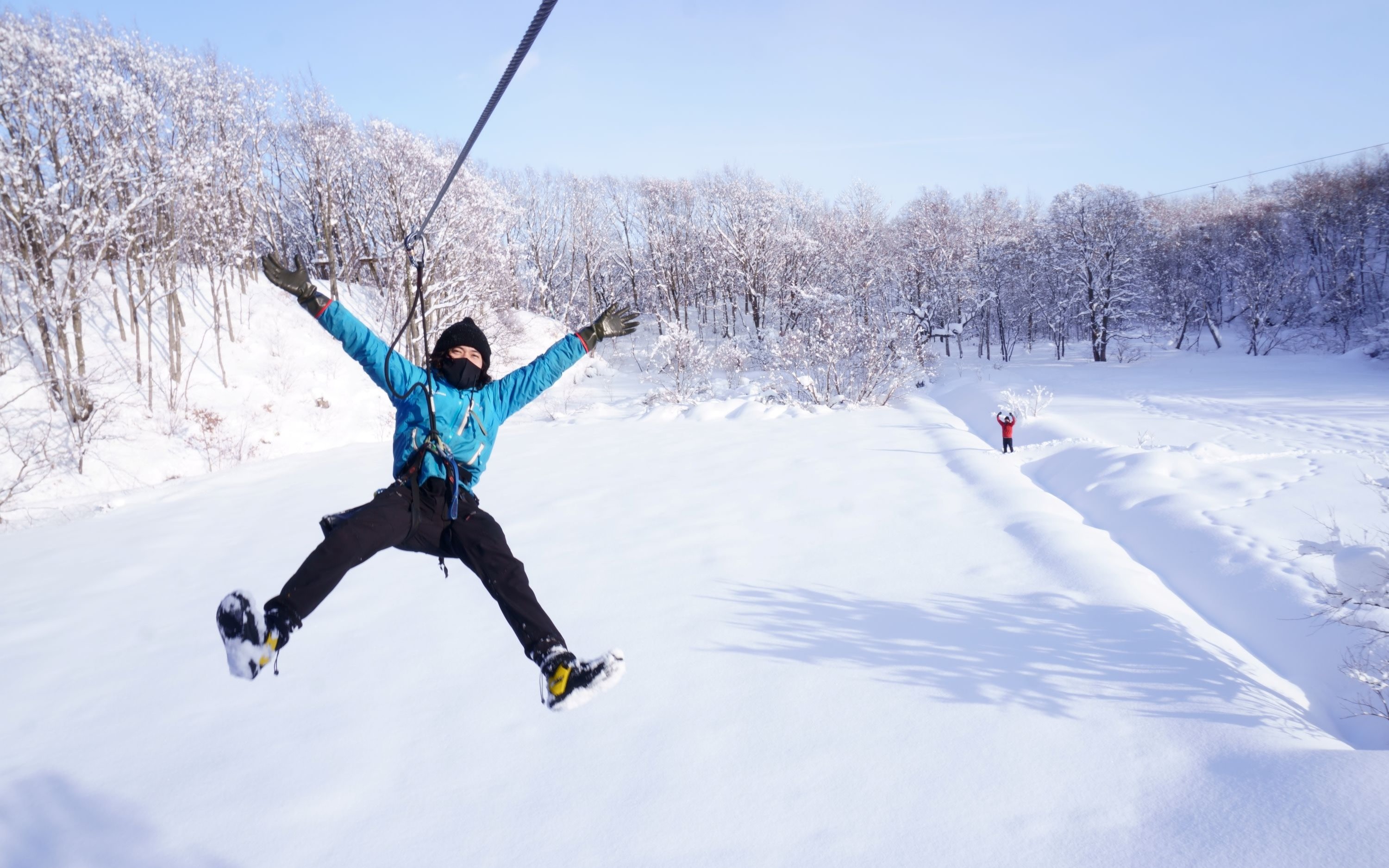 Midwinter ZIP TRIP and Hokkaido Ballpark F Village (Taxi plan for 4 or more people)