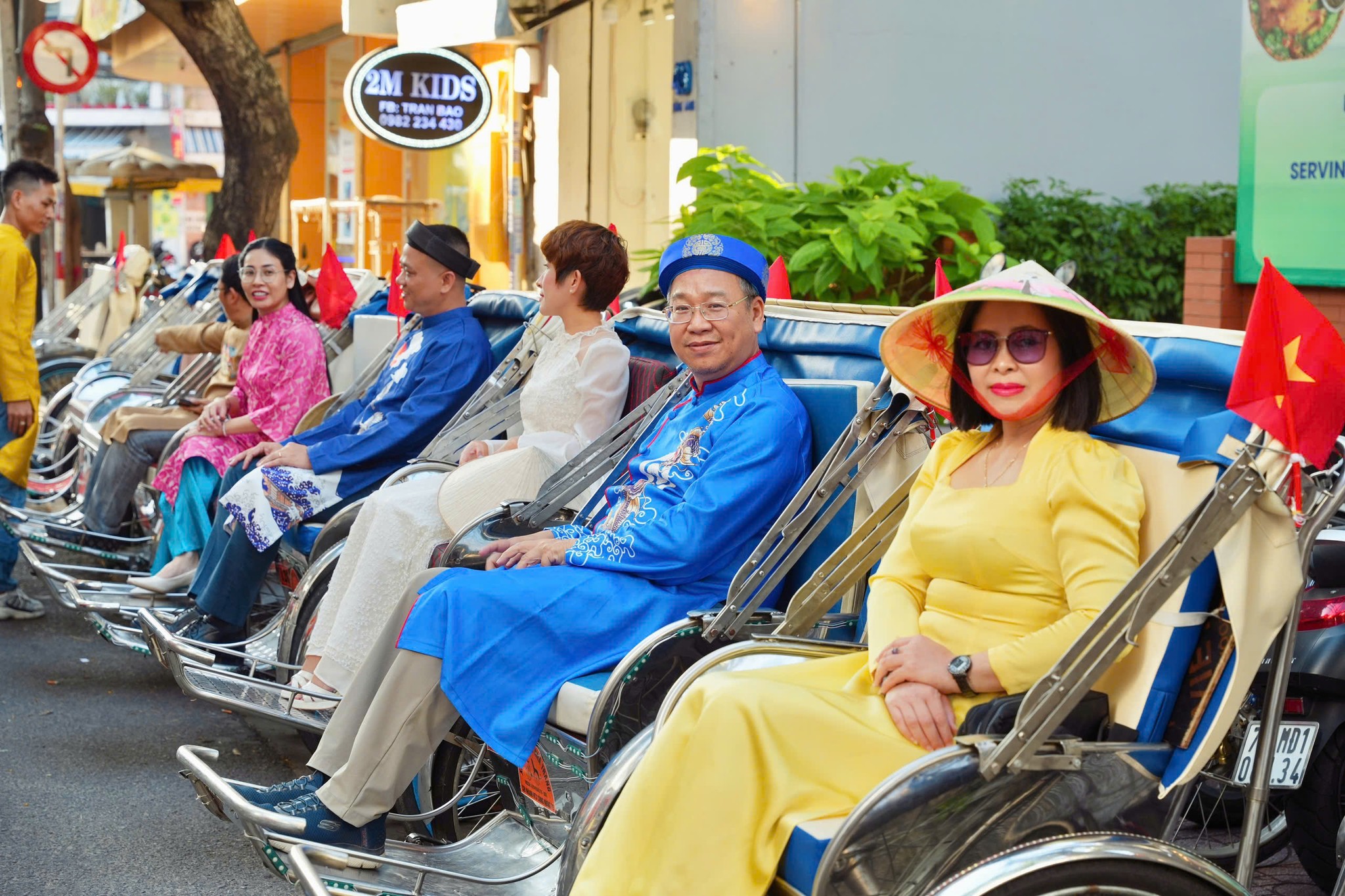 Cyclo Ride & Ao Dai Instagram Experience in Nha Trang