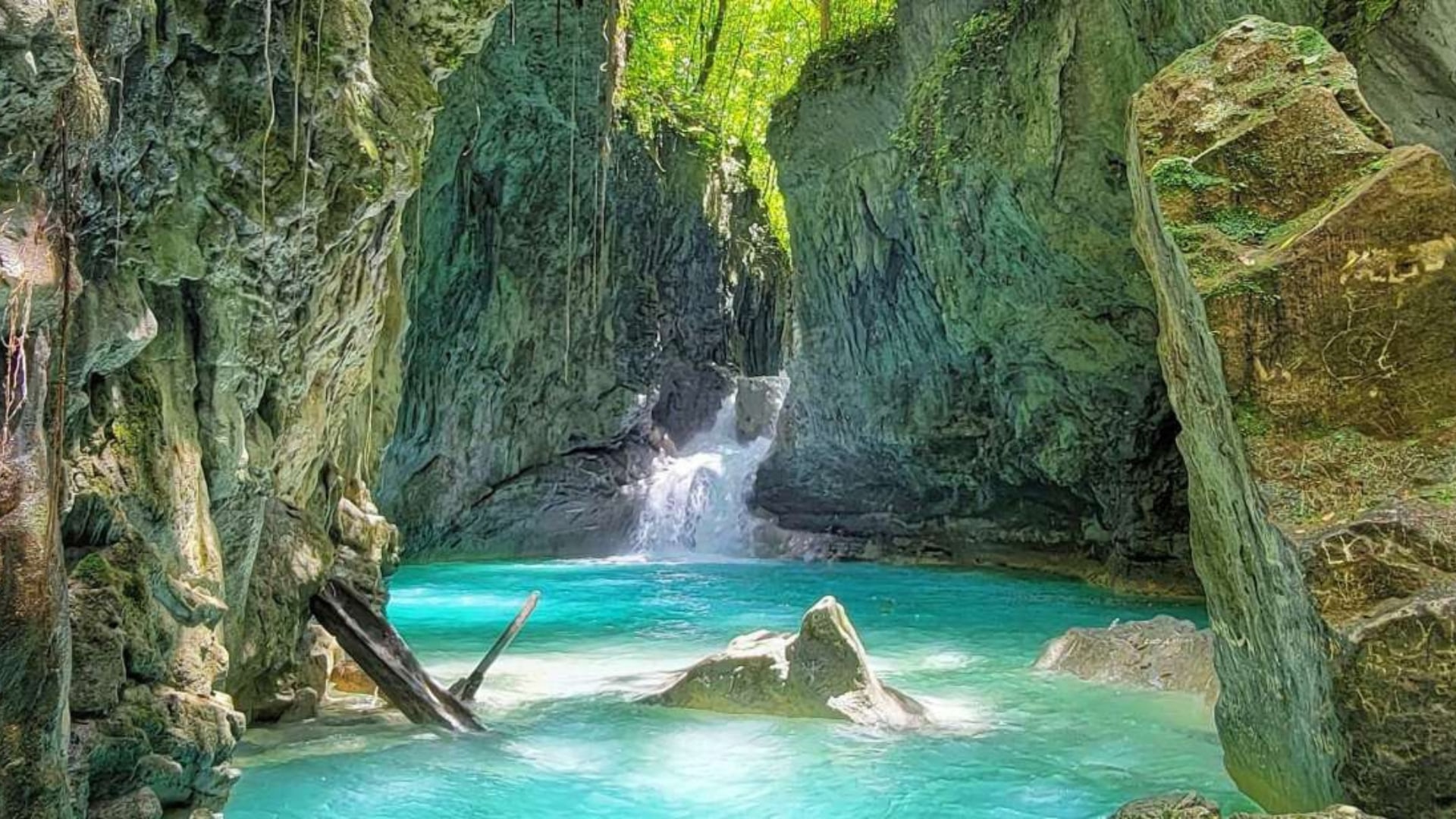 6 Hour Rio Partido's Secret River Trail with Lunch