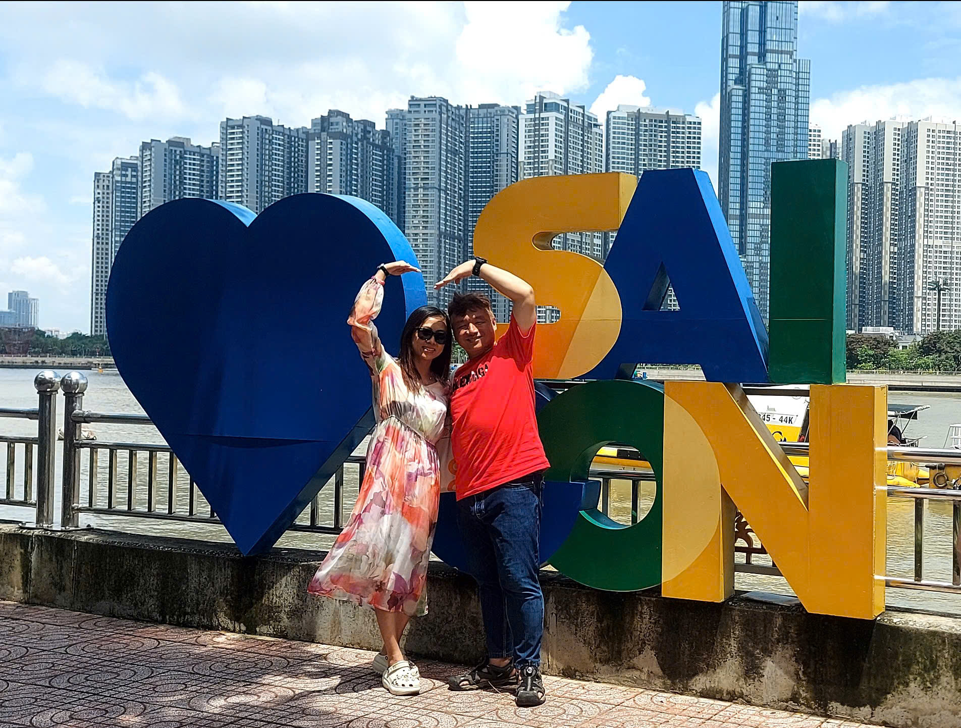 Saigon City Highlight & Chinatown Day Tour with Water Bus Experience