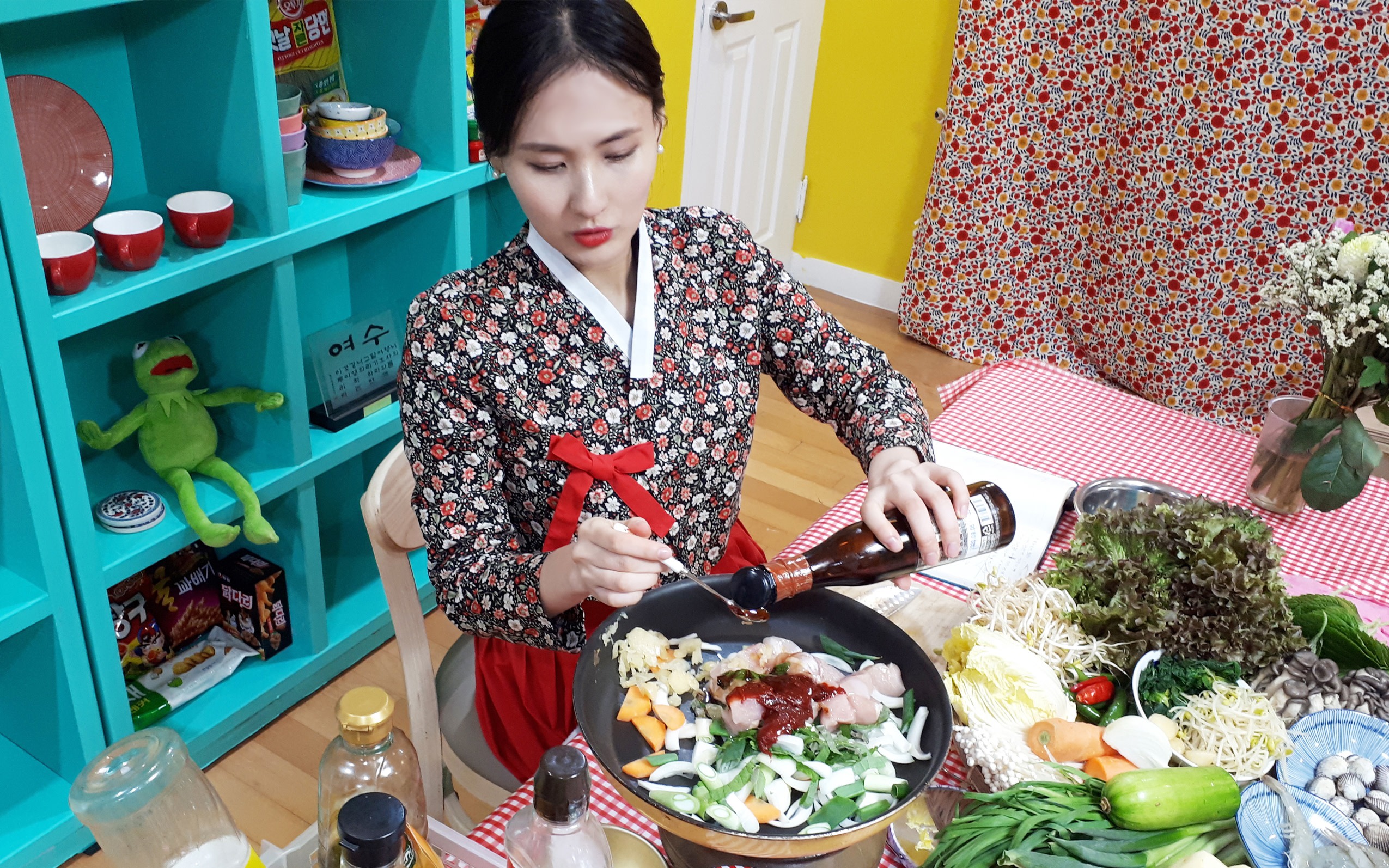 Local Home Korean Cooking Class & Market Adventure in Seoul