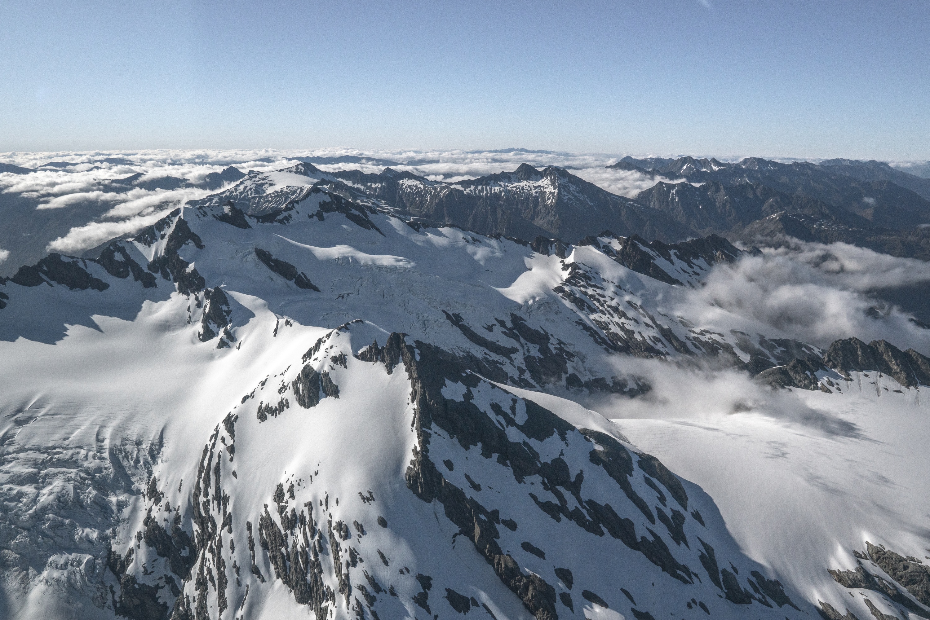 gliding around Mt Aspiring