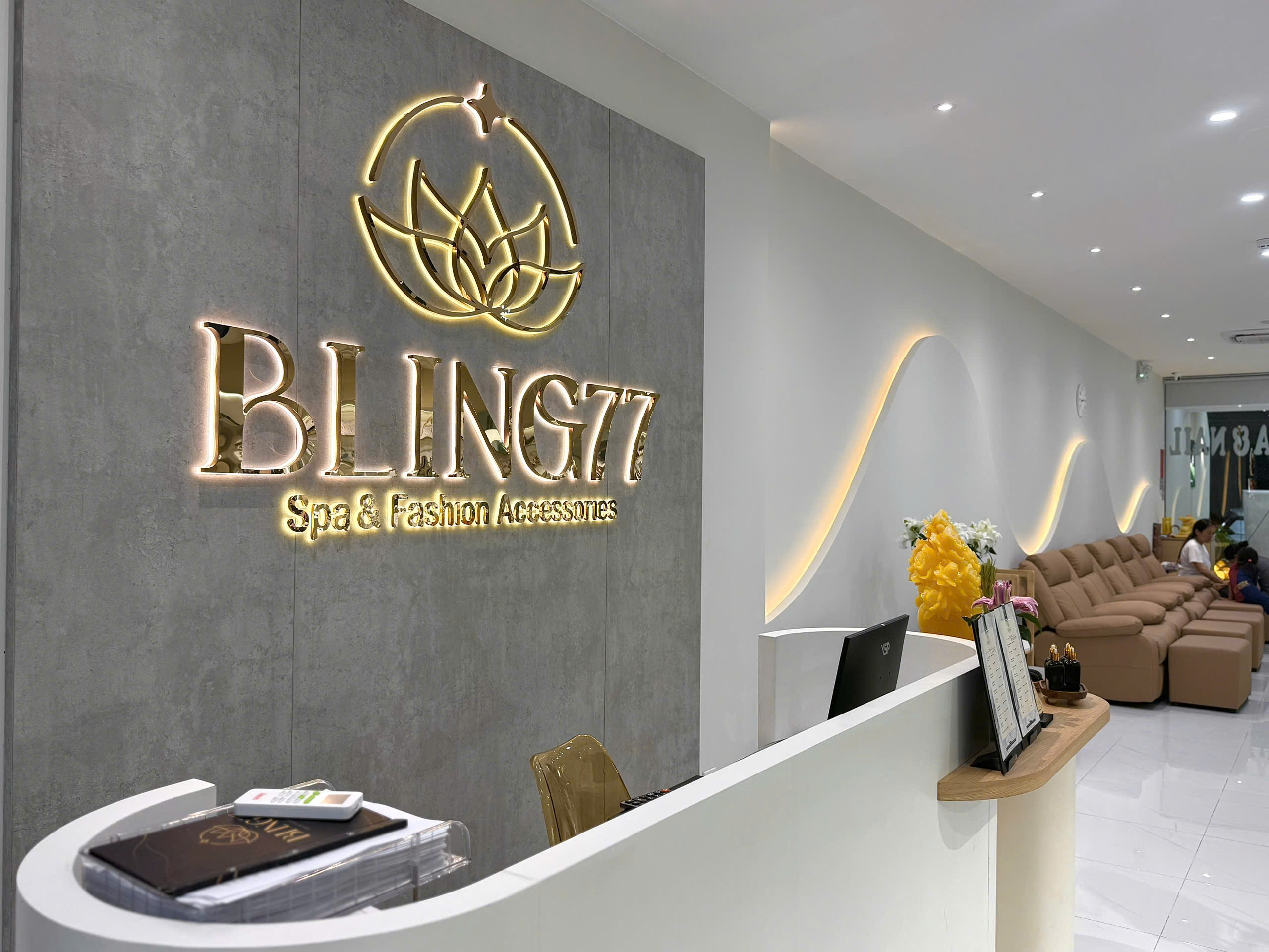 Premium Spa Treatments to Relax and Refresh at Bling77