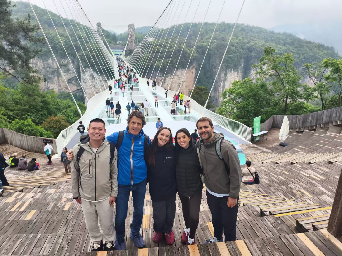 5-Day Hunan Changsha & Zhangjiajie Tour: Glass Bridge & Grand Canyon, Tianmen Mountain, Furong Ancient Town, Fenghuang Tuojiang River Show, VIP Included