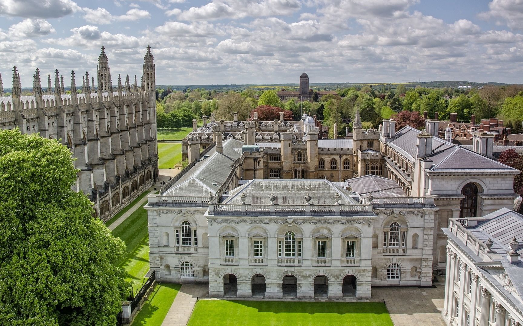 Oxford & Cambridge One-Day Tour from London with Chinese guide