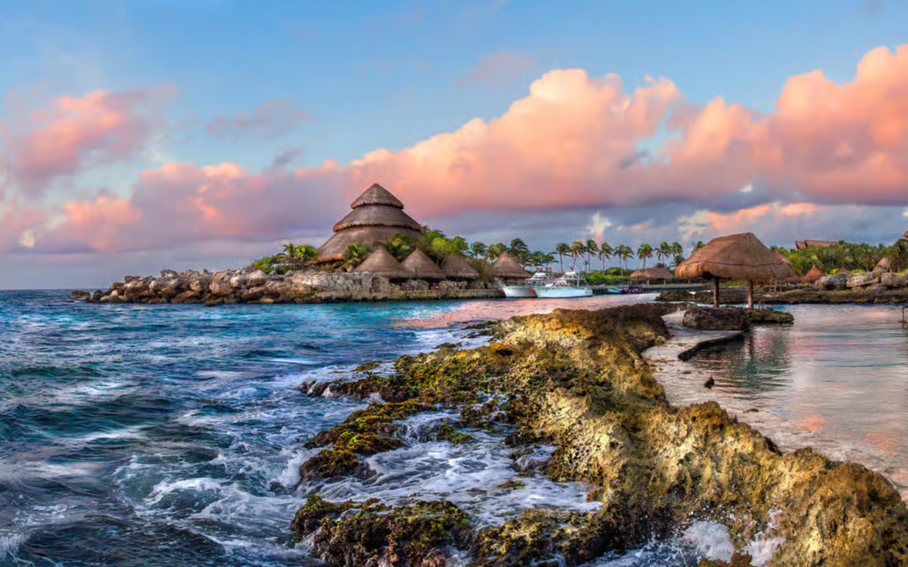 Xcaret Plus Park Full-Day Experience with Buffet Lunch and Transport
