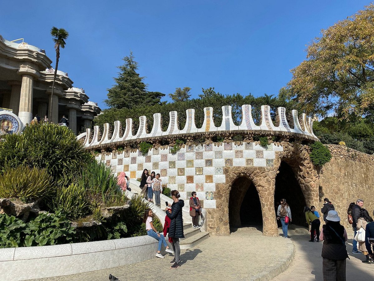 暢遊夢幻般的桂爾公園