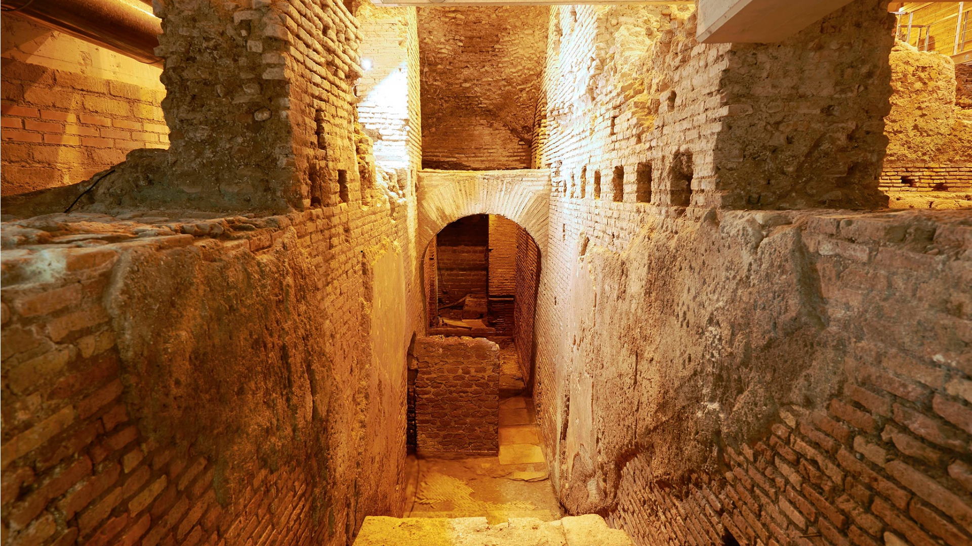 羅馬地下迷宮之旅