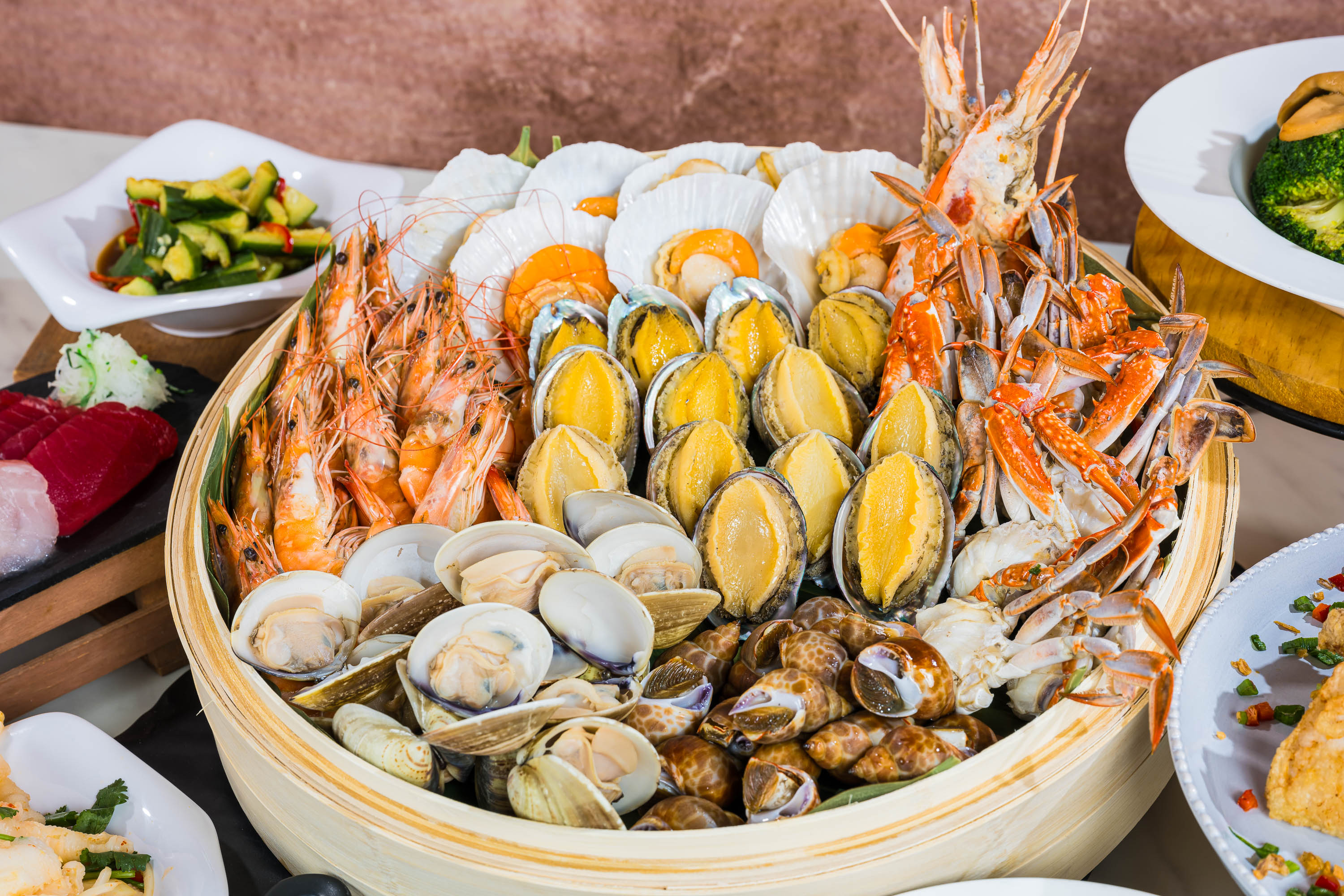 酒店自助餐 美食 派對聚會 公司活動 學校及教會 船河 會所 教堂 婚宴 親子 家庭 生日會 慶祝