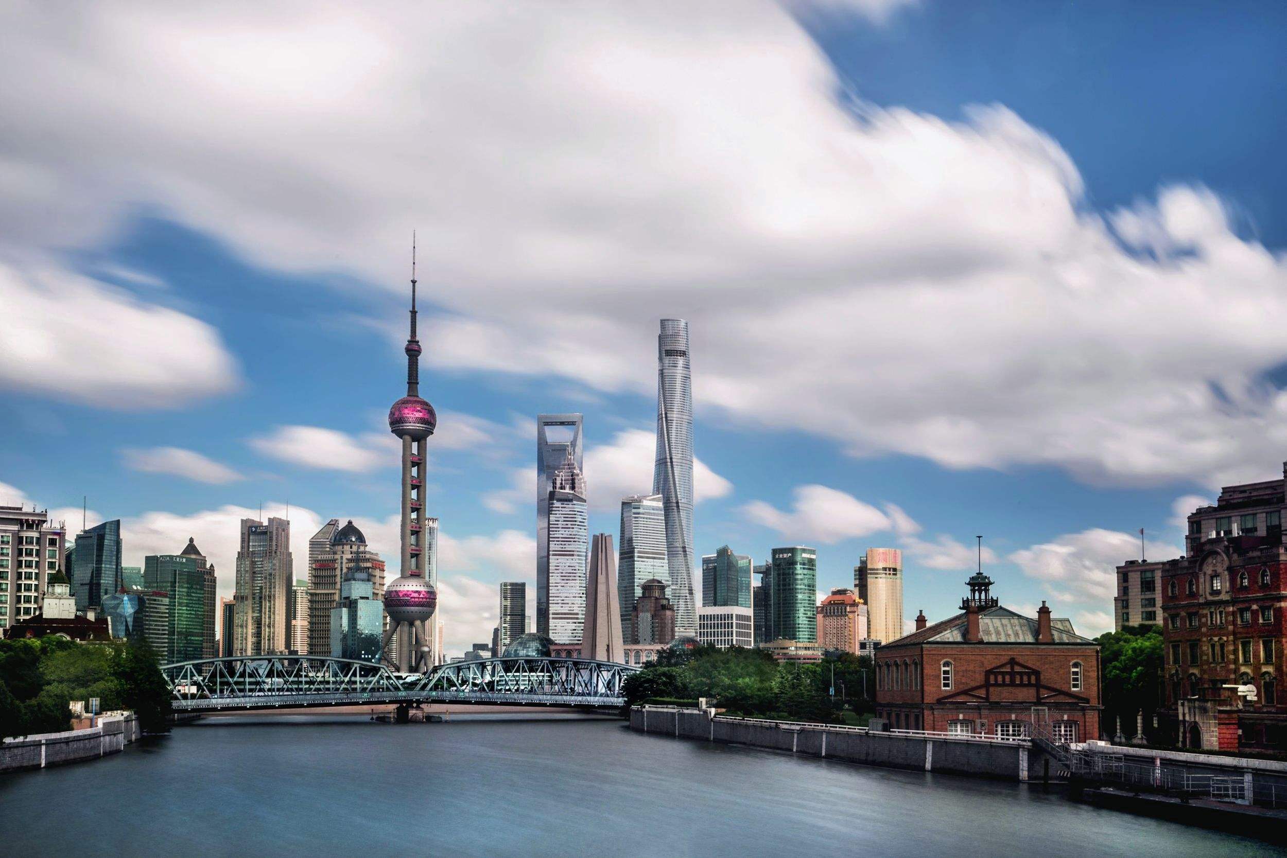 One-Day Tour of Shanghai City God Temple + The Bund + Nanjing Road + Huangpu River Cruise + Oriental Pearl Tower