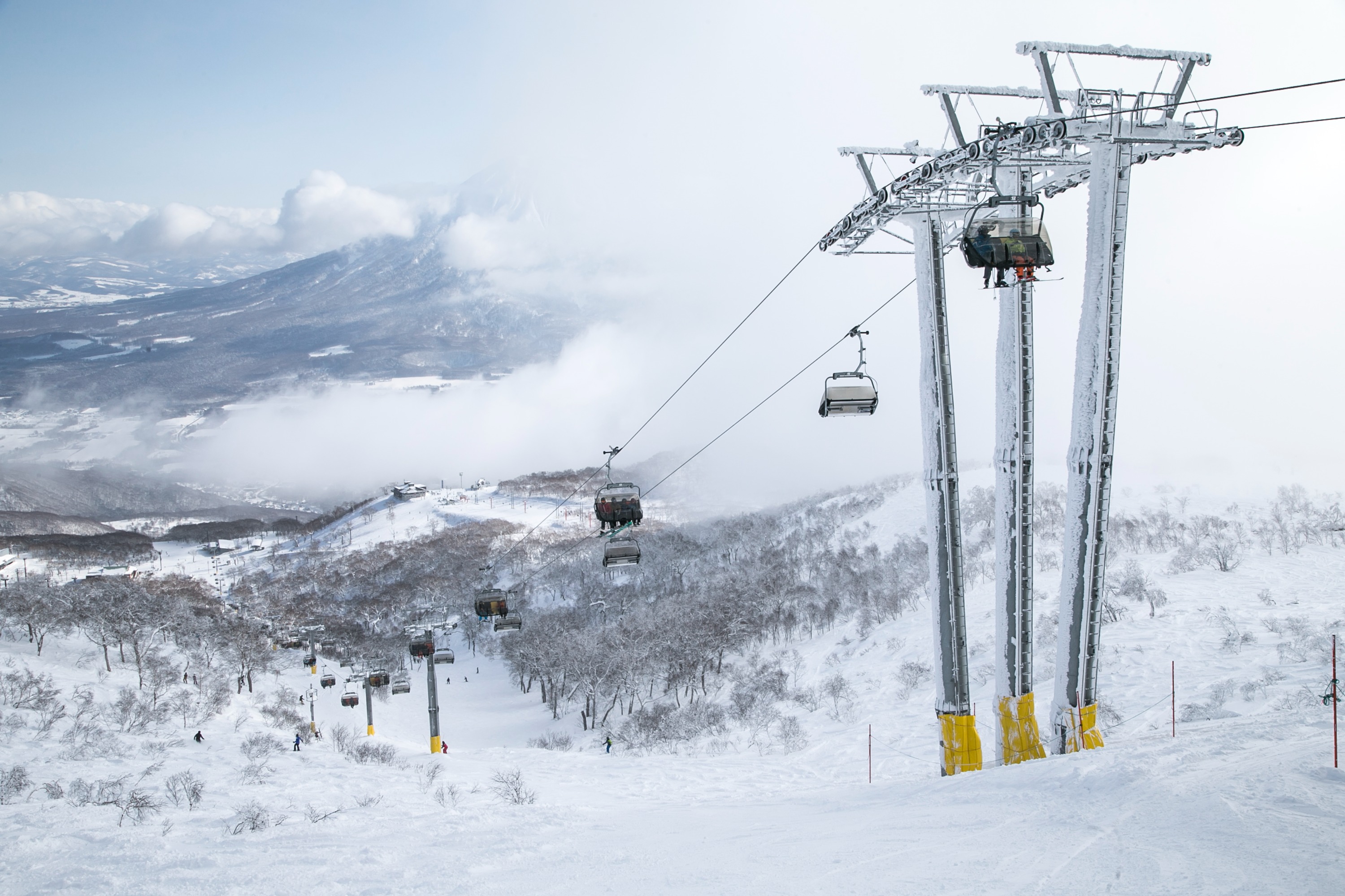 二世古格蘭比羅夫滑雪場6小時纜車票 & 往返巴士票（札幌出發 / 到達）