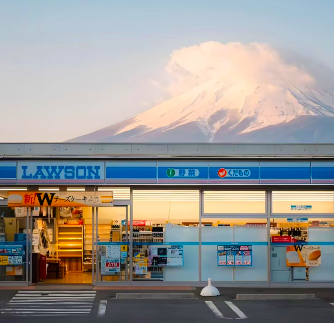 富士山背景下的羅森，隨手一拍都是網紅大片~
