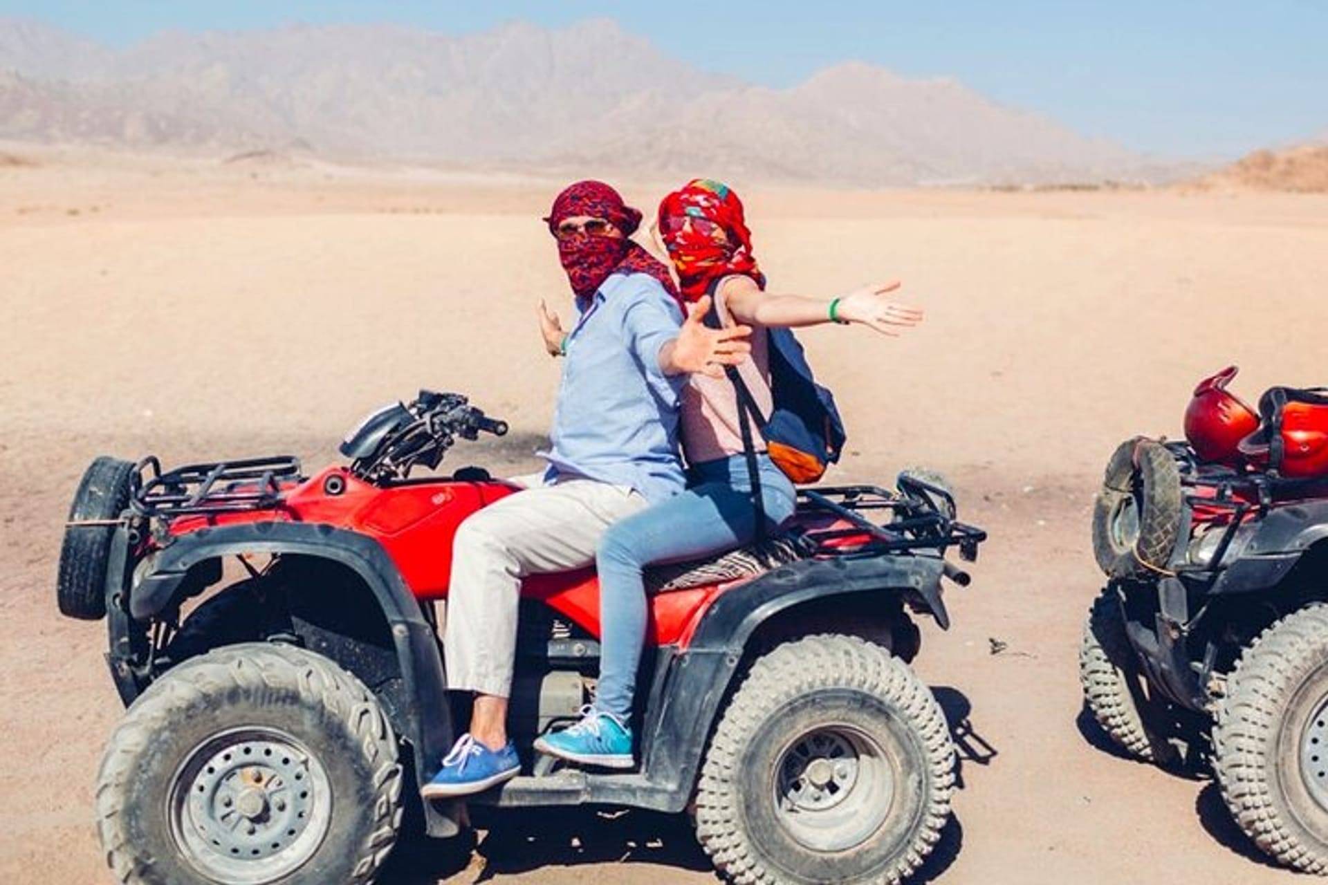 超級沙漠歷險記：從胡爾加達出發 (Mega Safari Adventure: A Desert Journey from Hurghada)