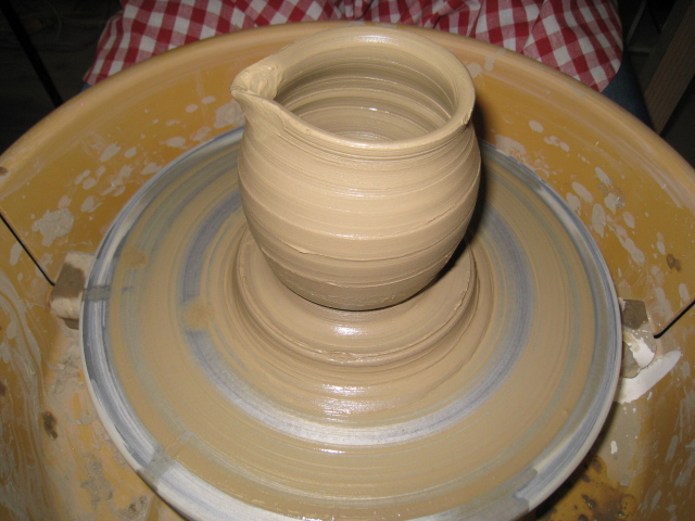 Tanba ware pottery experience (Hyogo Prefecture)