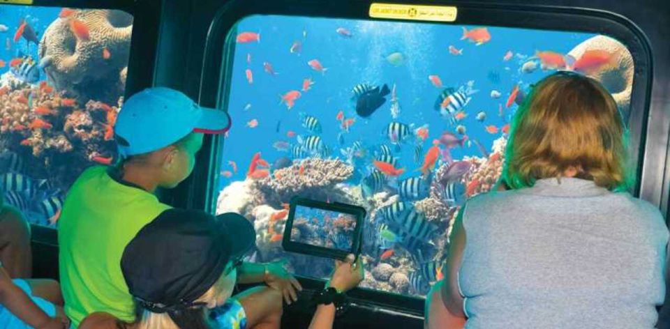 Hurghada: Scenic Submarine Tour with Snorkeling and Transfer