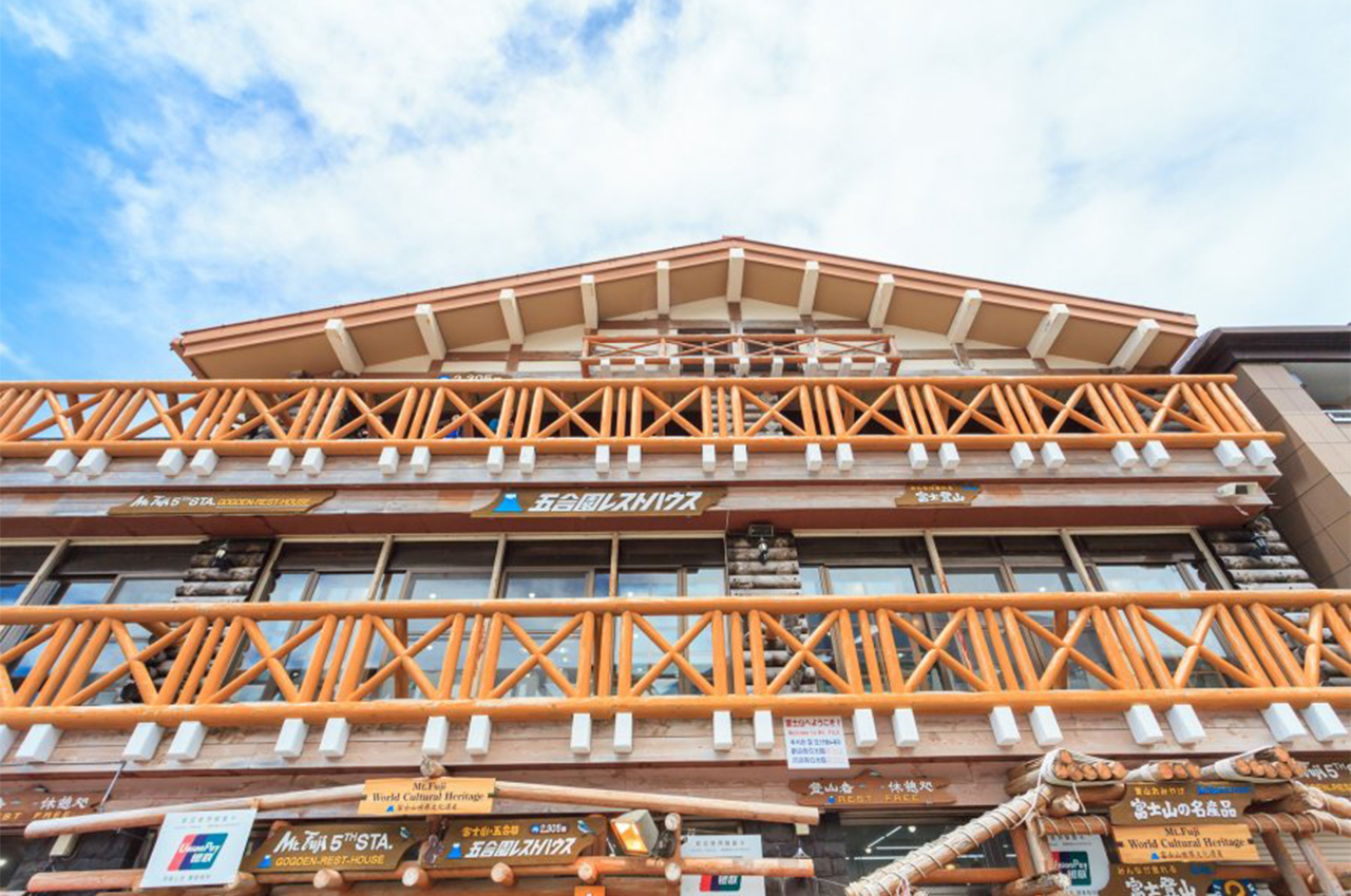 [Four Seasons Only] One-Day Tour of Mt. Fuji and Lake Kawaguchi｜Moss-sakura in Spring, 5th Station in Summer｜Maple Leaf Corridor in Autumn, Snow-capped Peaks in Winter｜Lake Yamanaka Cruise or Hot Springs｜Depart from Tokyo