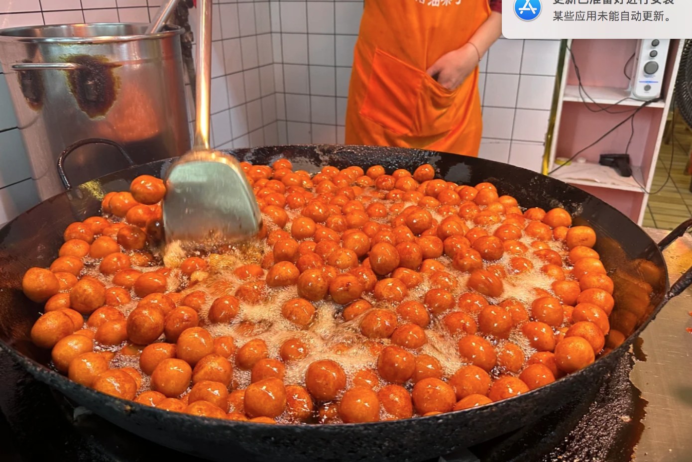 Tipsy Tour: Chengdu Authentic Food and Wine Night Tour