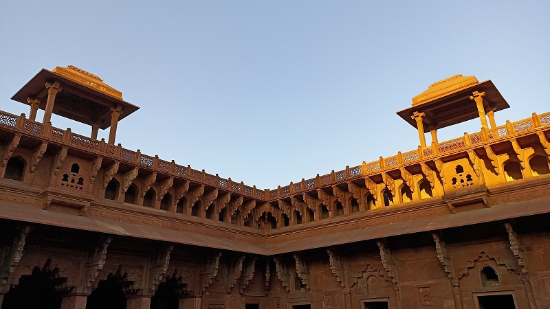 Visit Agra in Private Car with Guide Service