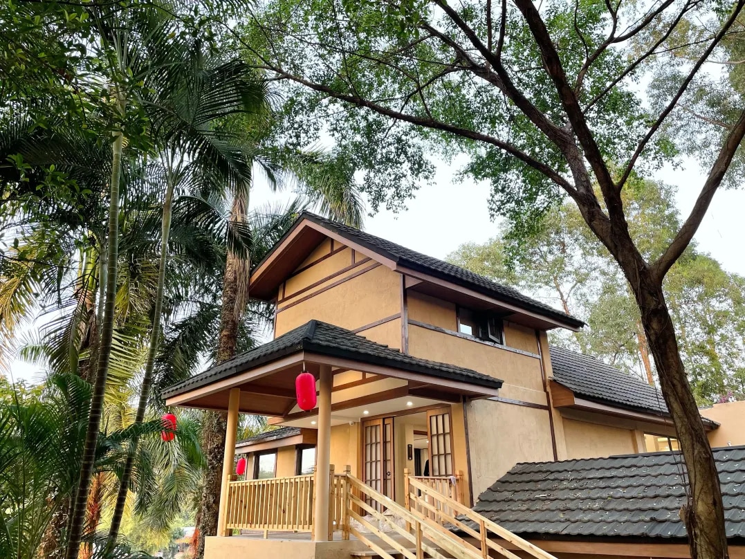 Shenzhen Guanlan Landscape Garden Lakeside Villa 2-day tour (hot spring health banquet + Zhoushi seafood theme buffet + Guanlan Landscape Garden Lakeside Villa viewing terrace room + unlimited spa + Guanlan Landscape Garden Tourism Cultural Park)