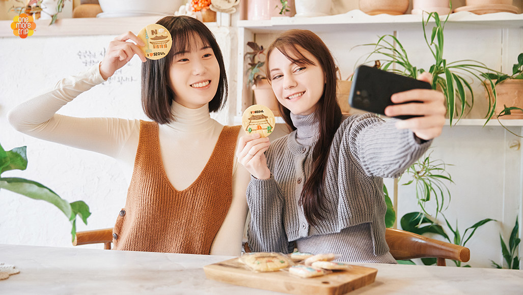 Landmark-shaped Rice Cookie Icing Experience in Seoul