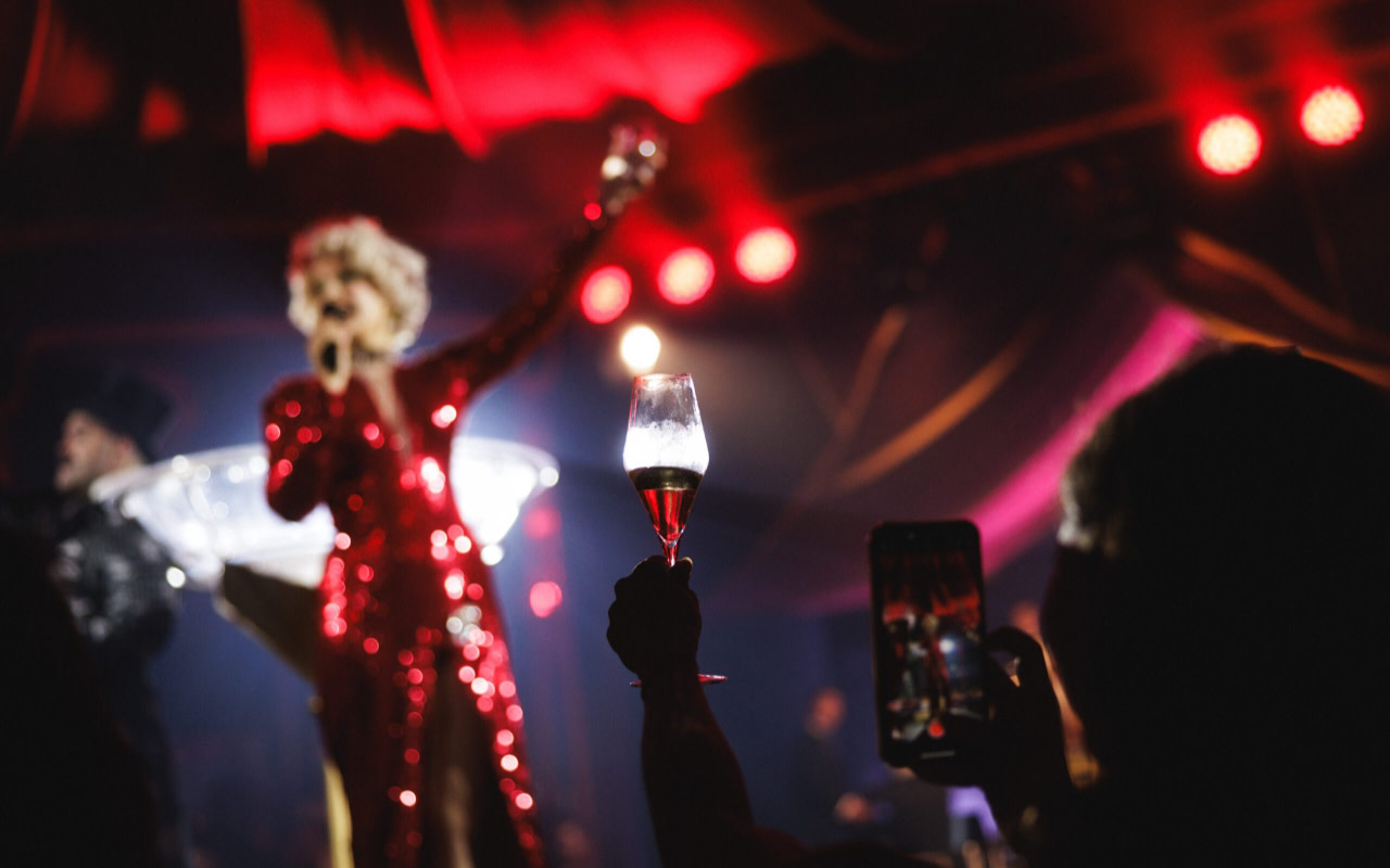 Burlesque Dinner Club show in Vienna