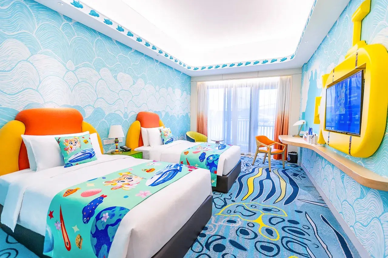 Spaceship Twin Room