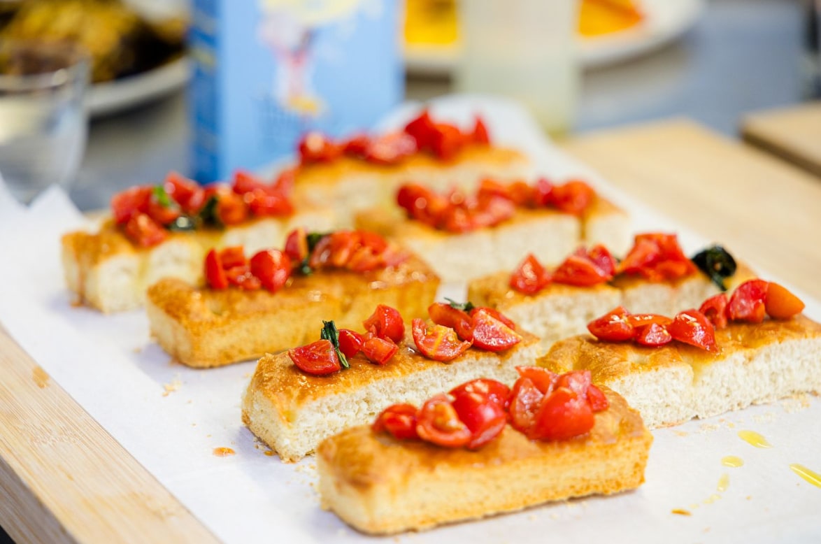 從經典的意式烤麵包作為開胃菜開始您的烹飪之旅 從經典的意式烤麵包作為開胃菜開始您的烹飪之旅