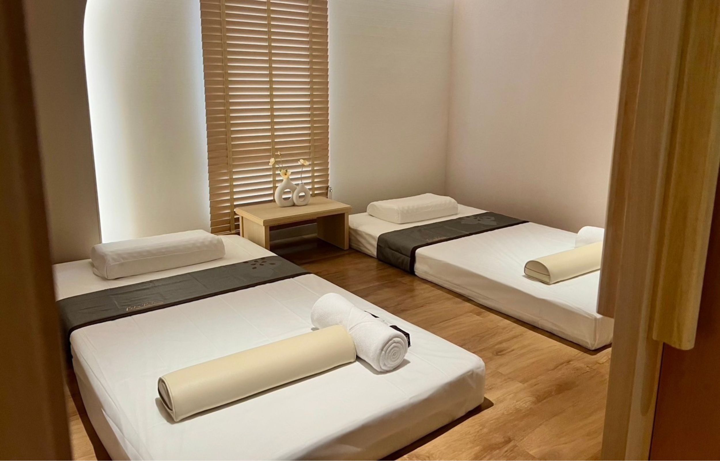 曼谷アイコンシーロムLet's Relax水療中心體驗 (Let's Relax Spa Treatment at Icon Charoennakorn in Bangkok)