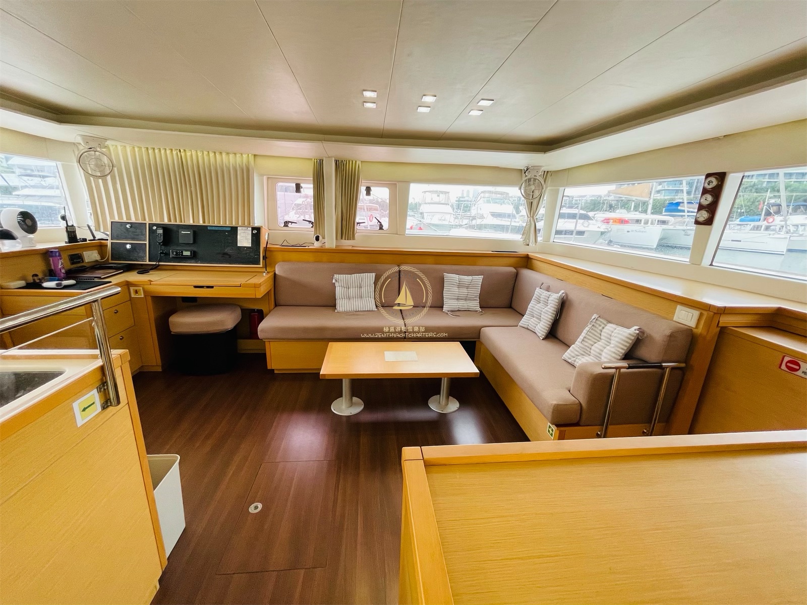 新加坡私人 Zen Sea 2 豪華遊艇租借（Zenithyachtcharters 提供）