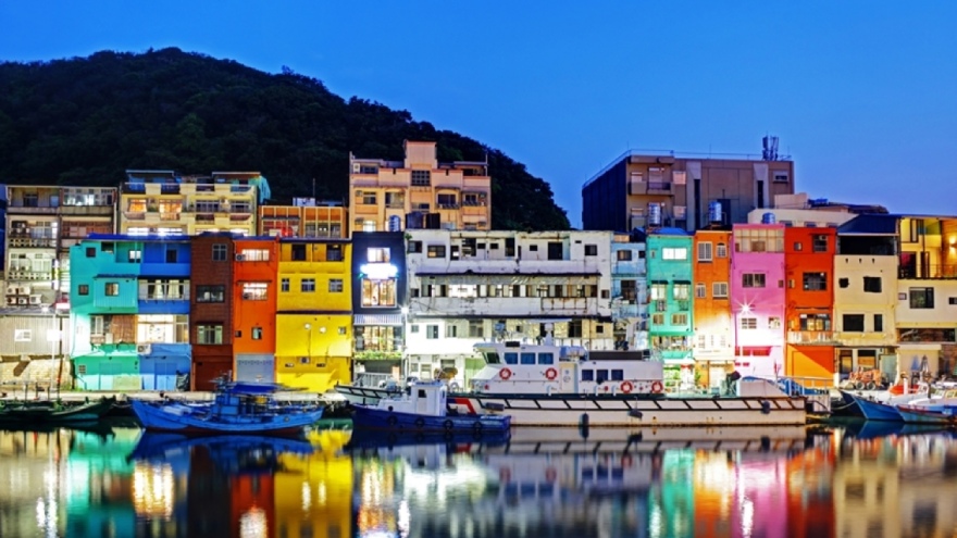 Keelung Chaojing Park/Zhengbin Fishing Port/Keelung Miaokou Night Market Half-day Tour