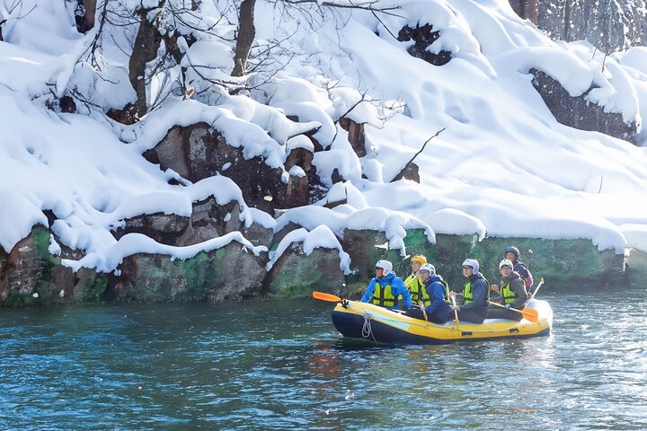 Chitose River Snow Viewing Rafting Experience in Chitose