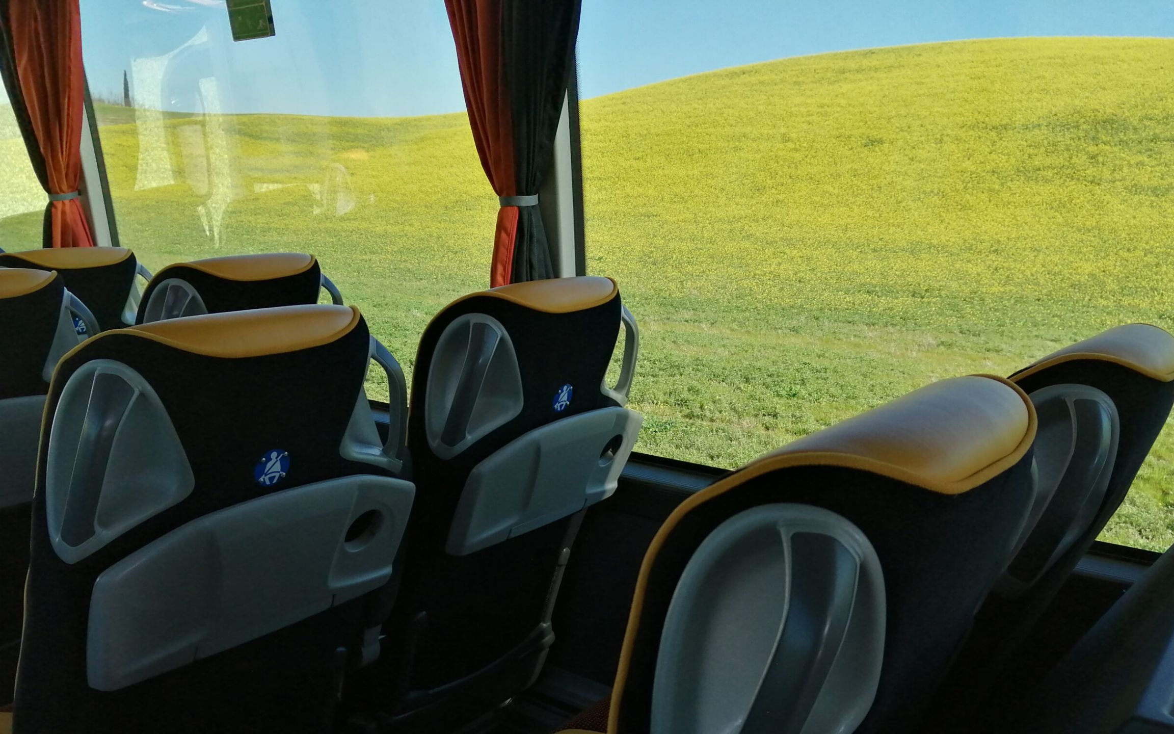 從佛羅倫斯出發，享受舒適旅程，一路欣賞如畫美景，輕鬆抵達比薩機場
