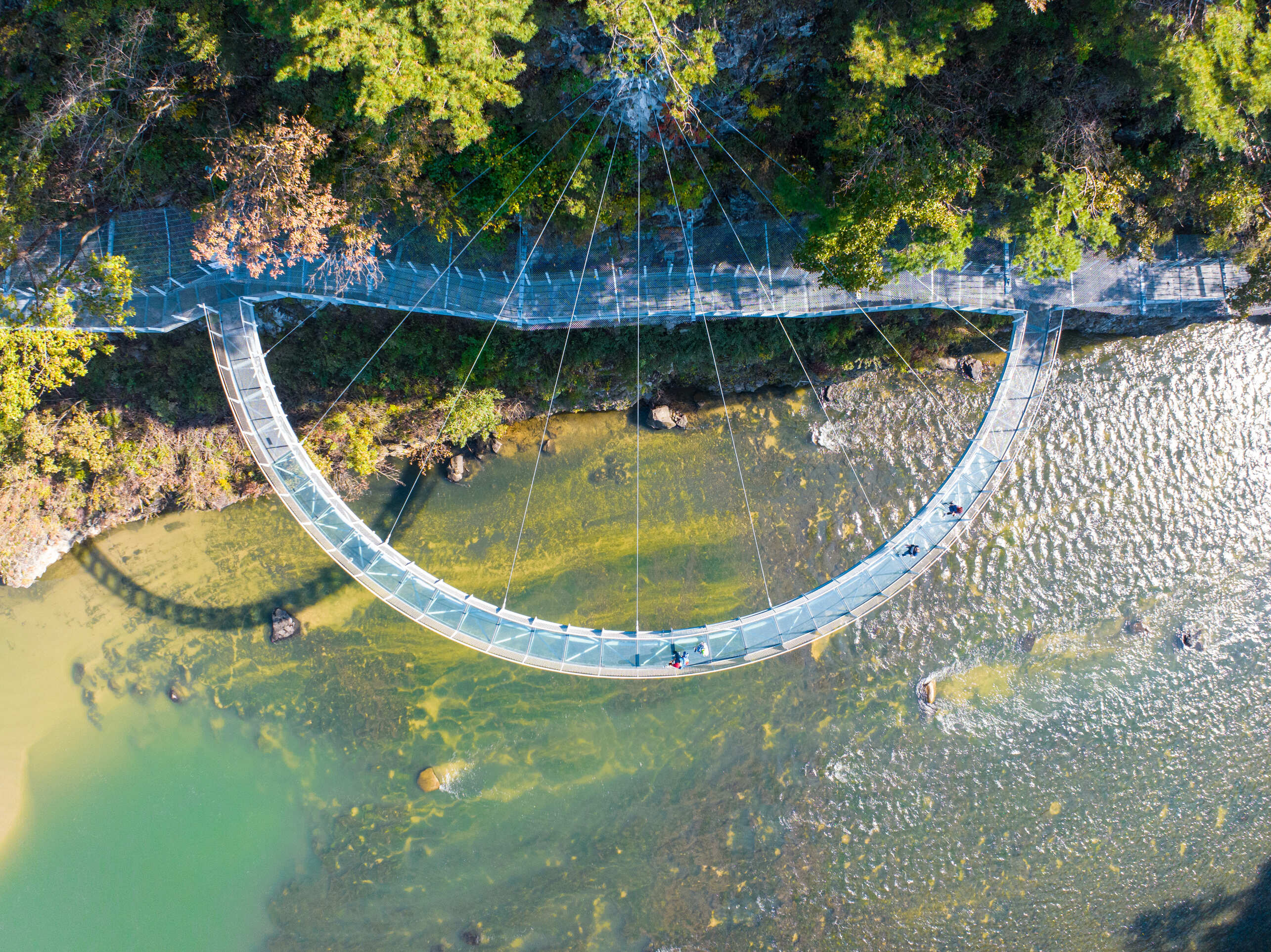 Cheorwon Hantangang Columnar Joint Path is a walking path made by installing a small bridge between the cliffs and the cliff that hangs high as a ladder. You will visit Hantangang River Columnar Joint Way on April to October