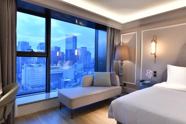 Hotel Room Environment Display Image