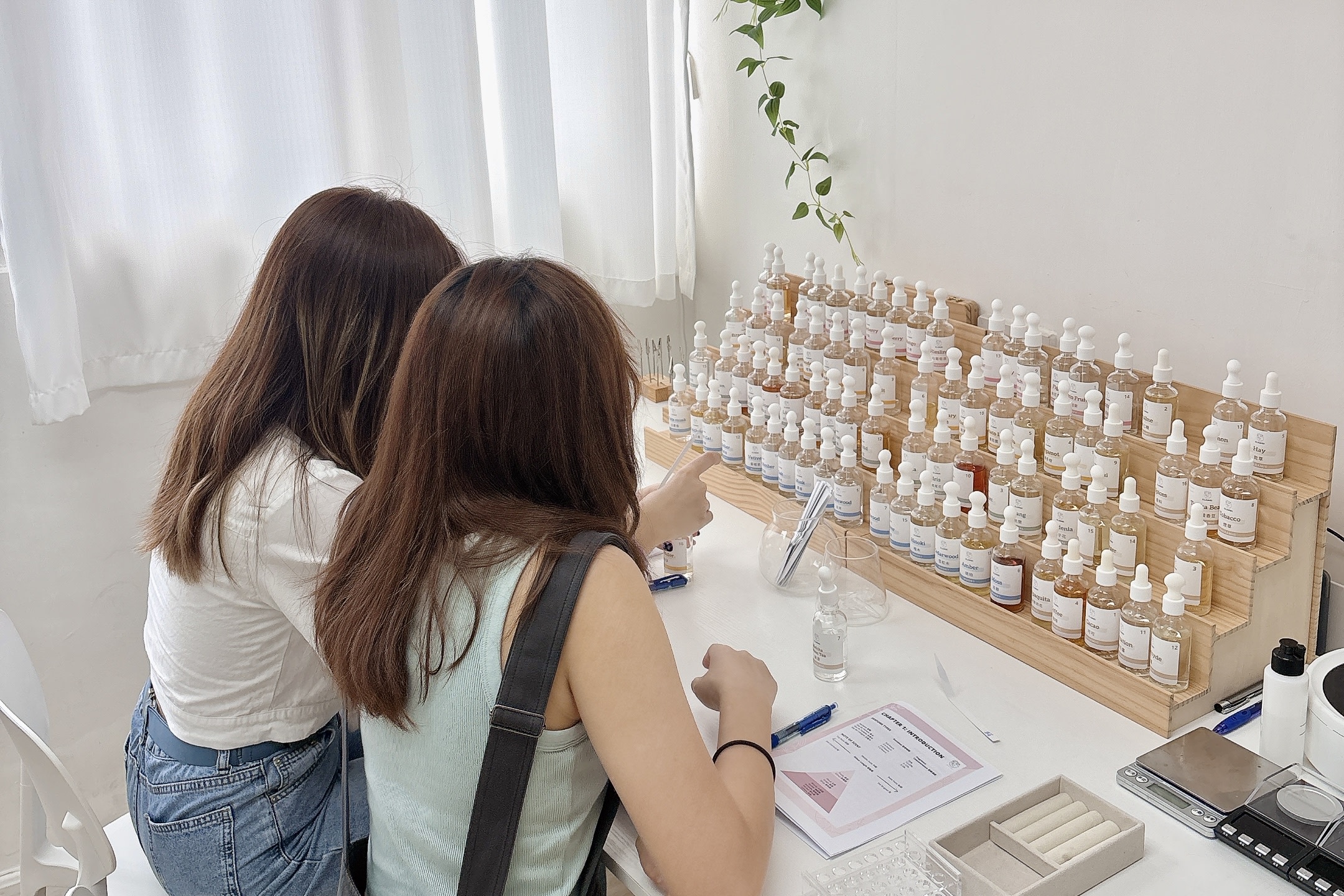 GLAMMI - Perfume Workshop | Reed Diffuser | Aromatherapy Soy Candle Workshop | Perfumer Course | Kwun Tong 