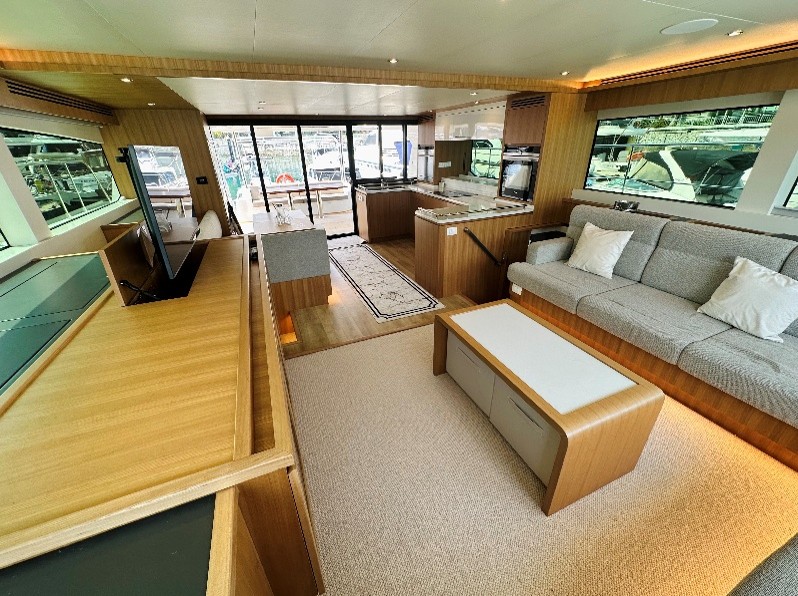 Sea Esta Private Yacht Charter in Singapore