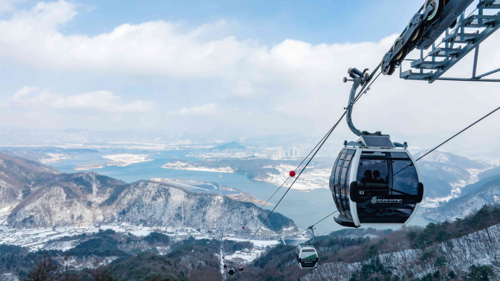 三岳山纜車——韓國必訪百大景點!這座纜車是春川最新地標,完美結合了山、湖、城市與文化。 三岳山纜車——韓國必訪百大景點!這座纜車是春川最新地標,完美結合了山、湖、城市與文化。