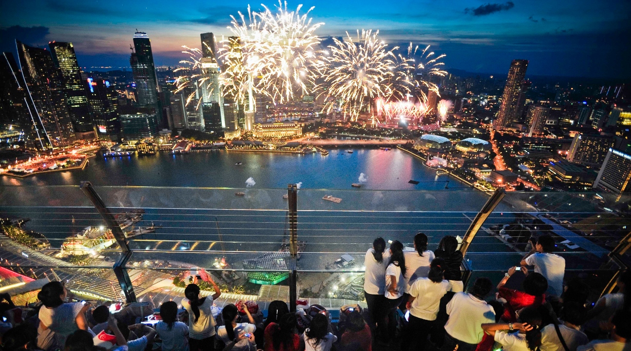 Marina Bay Sands Skypark Observation Deck Admission Ticket and LiHO TEA Milk Green Tea with Pearls in Singapore