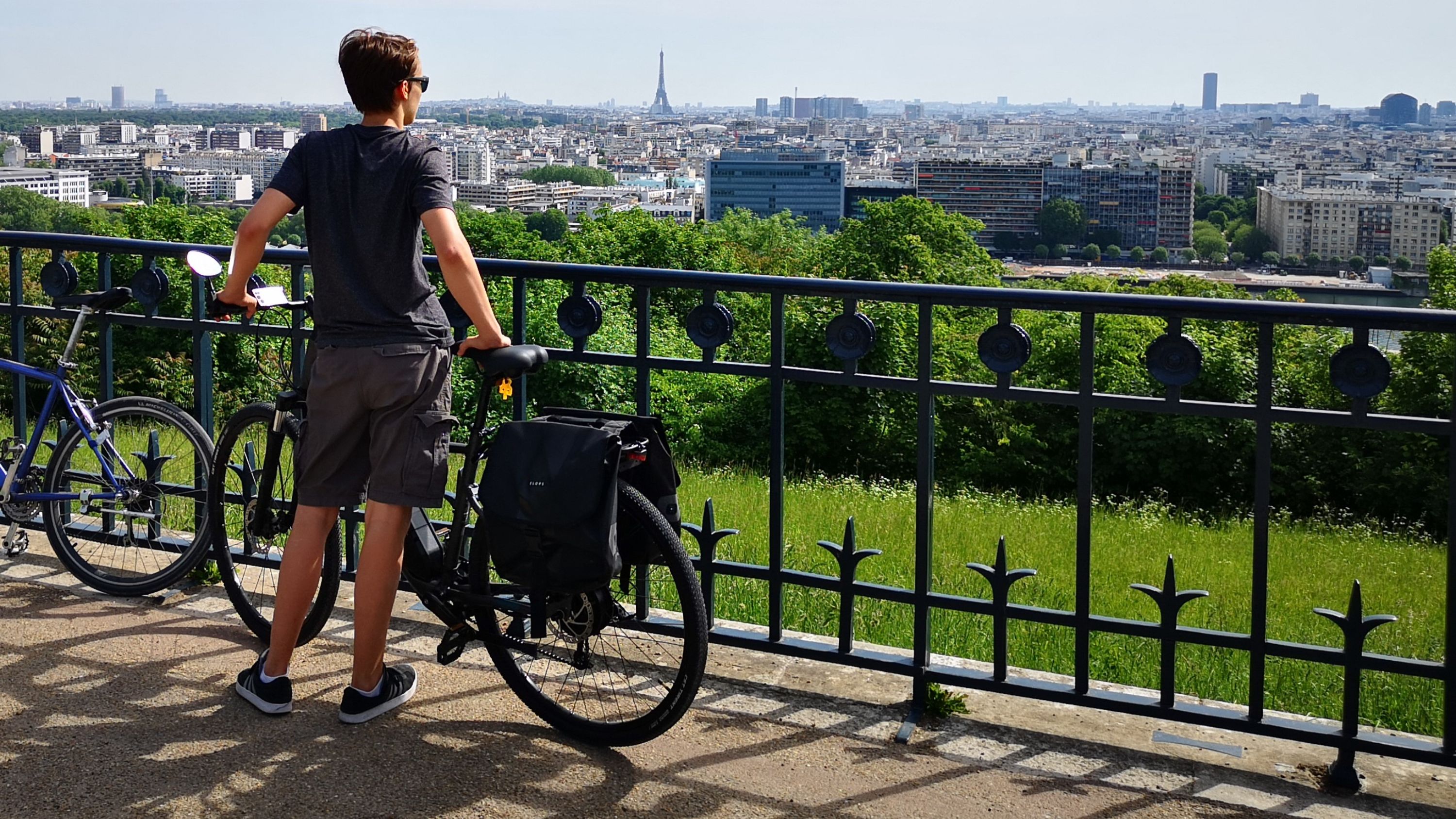 Versailles and Queen Hamlet E-bike tour in Paris